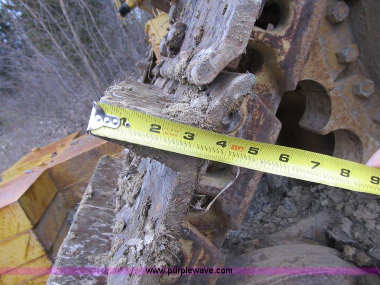 image for item K8834 2000 Caterpillar D9R dozer