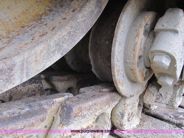 image for item K8834 2000 Caterpillar D9R dozer