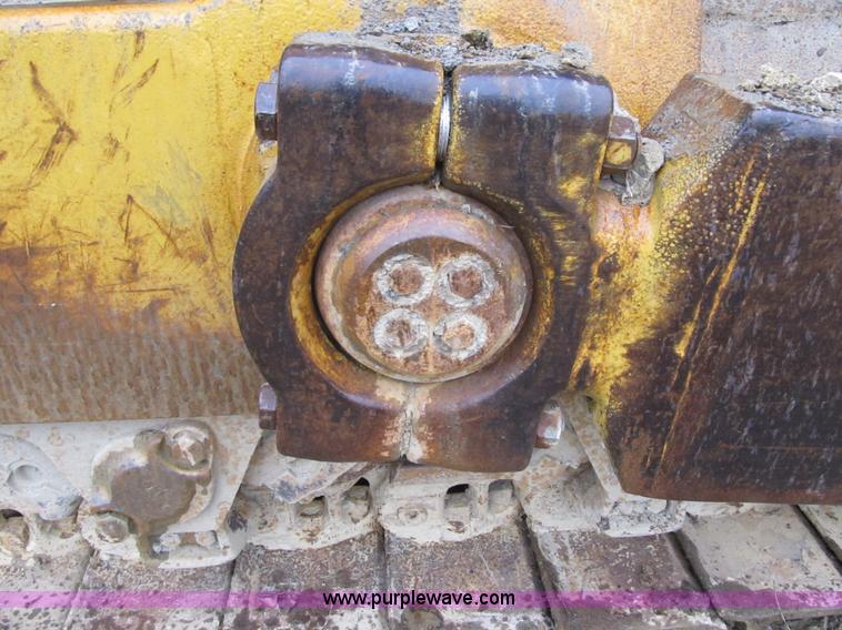 image for item K8834 2000 Caterpillar D9R dozer
