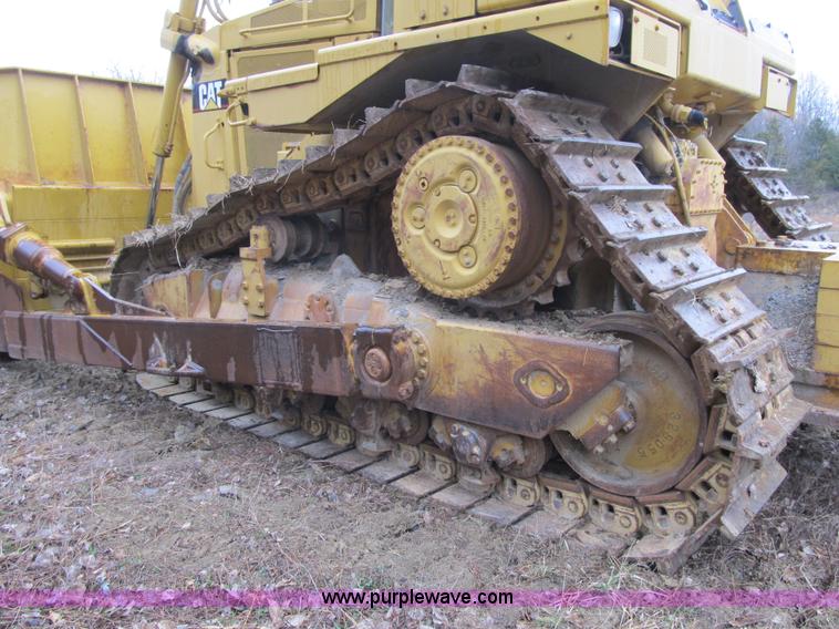 image for item K8834 2000 Caterpillar D9R dozer