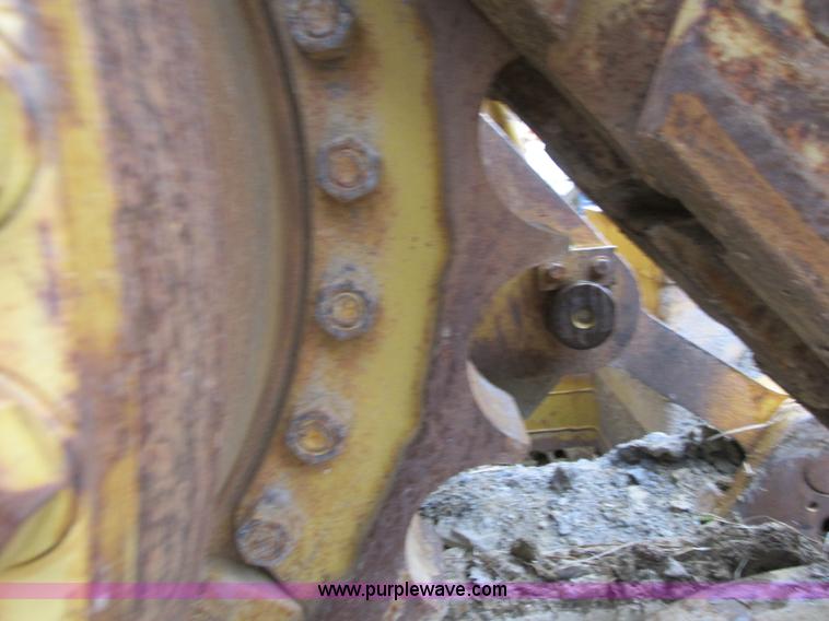 image for item K8834 2000 Caterpillar D9R dozer