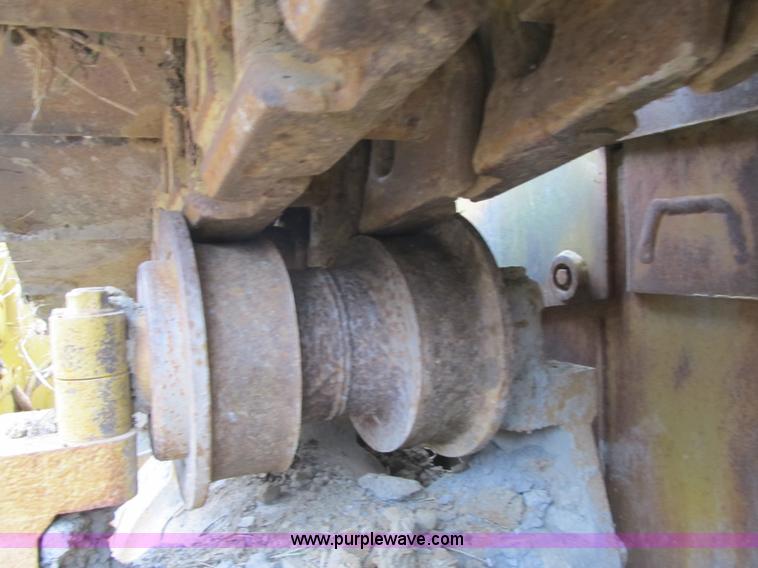 image for item K8834 2000 Caterpillar D9R dozer