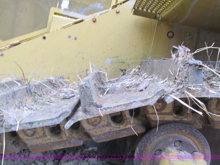 image for item K8834 2000 Caterpillar D9R dozer