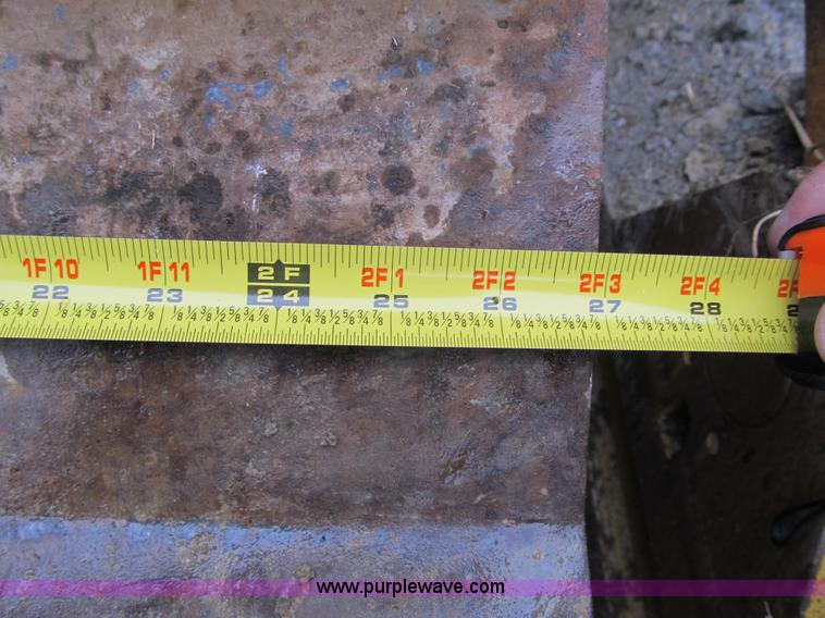 image for item K8834 2000 Caterpillar D9R dozer