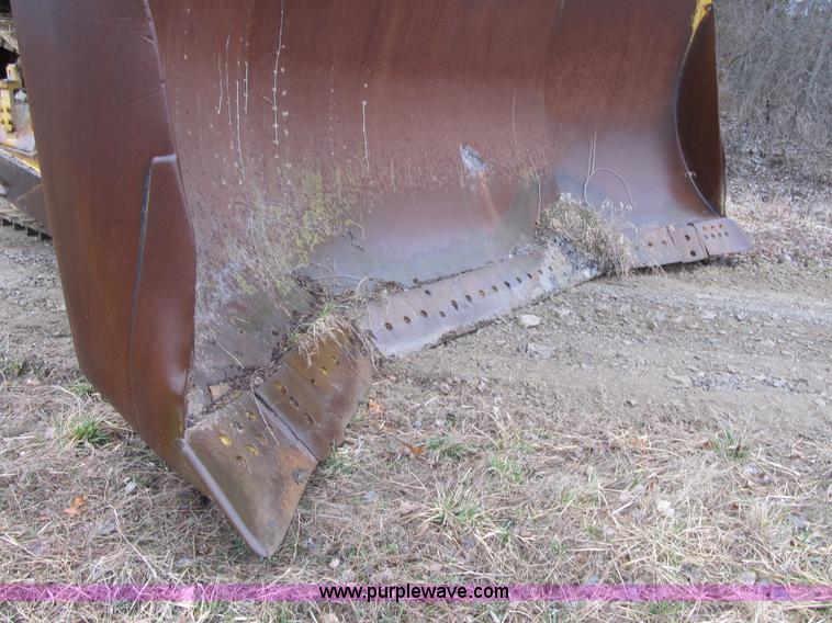 image for item K8834 2000 Caterpillar D9R dozer