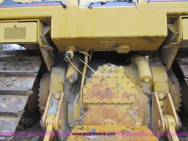 image for item K8834 2000 Caterpillar D9R dozer