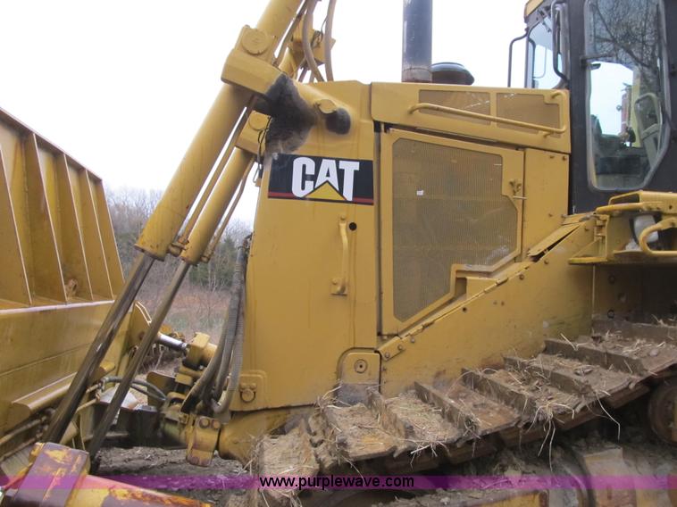 image for item K8834 2000 Caterpillar D9R dozer