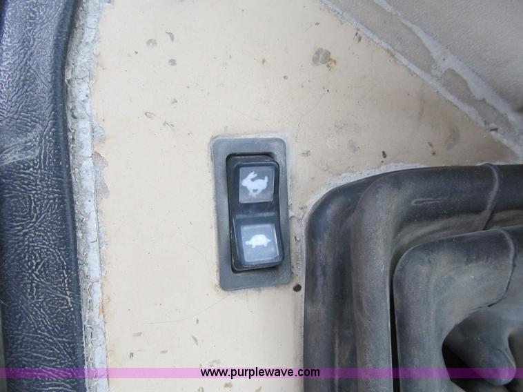 image for item K8834 2000 Caterpillar D9R dozer