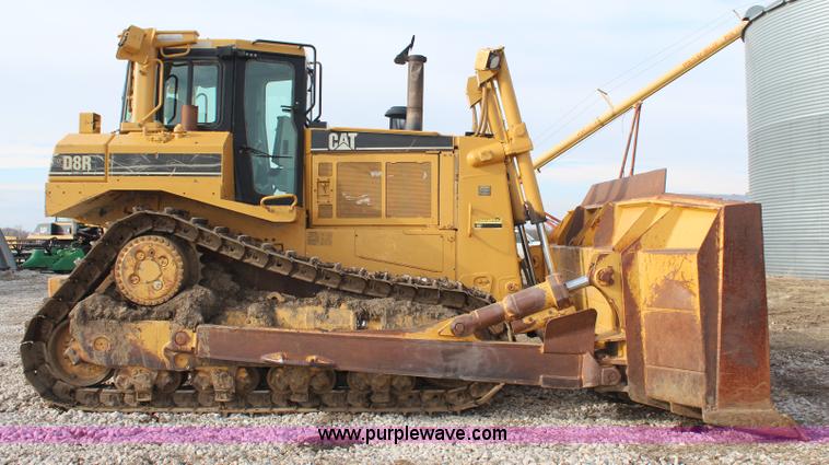 image for item K8839 2001 Caterpillar D8R Series II dozer