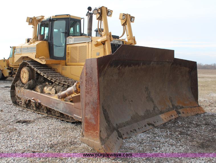 image for item K8839 2001 Caterpillar D8R Series II dozer