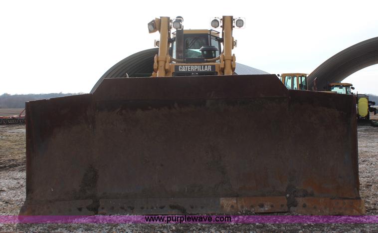 image for item K8839 2001 Caterpillar D8R Series II dozer