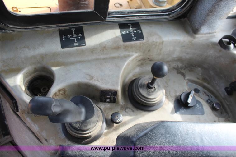 image for item K8839 2001 Caterpillar D8R Series II dozer