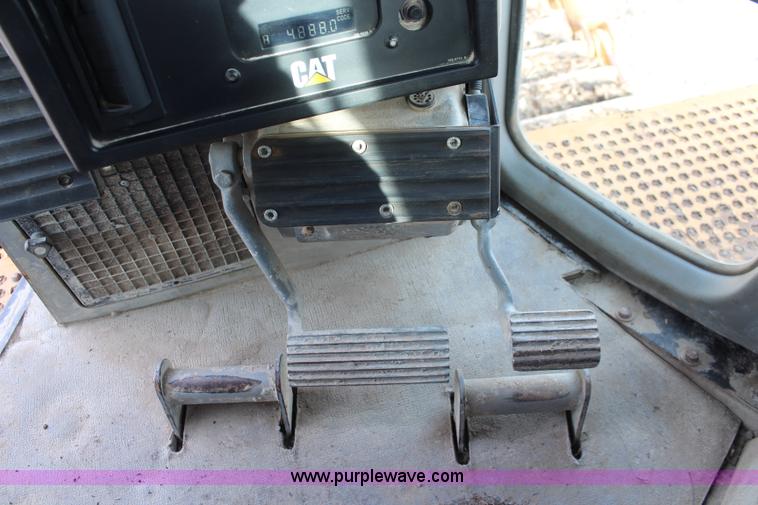 image for item K8839 2001 Caterpillar D8R Series II dozer