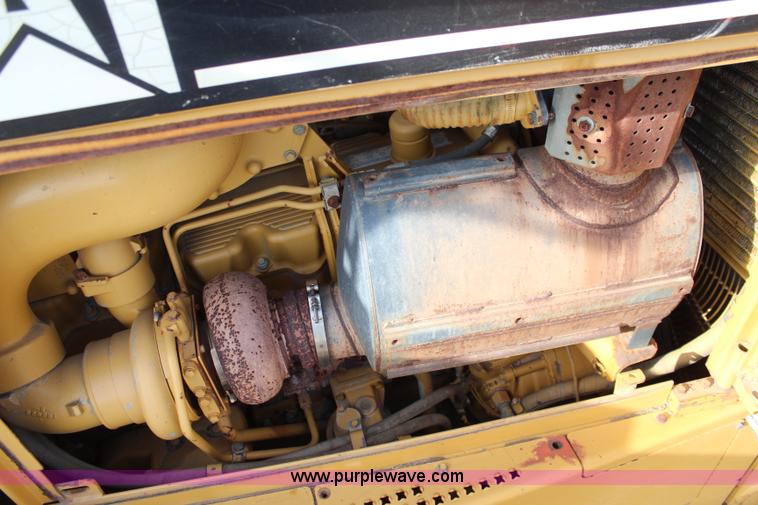 image for item K8839 2001 Caterpillar D8R Series II dozer