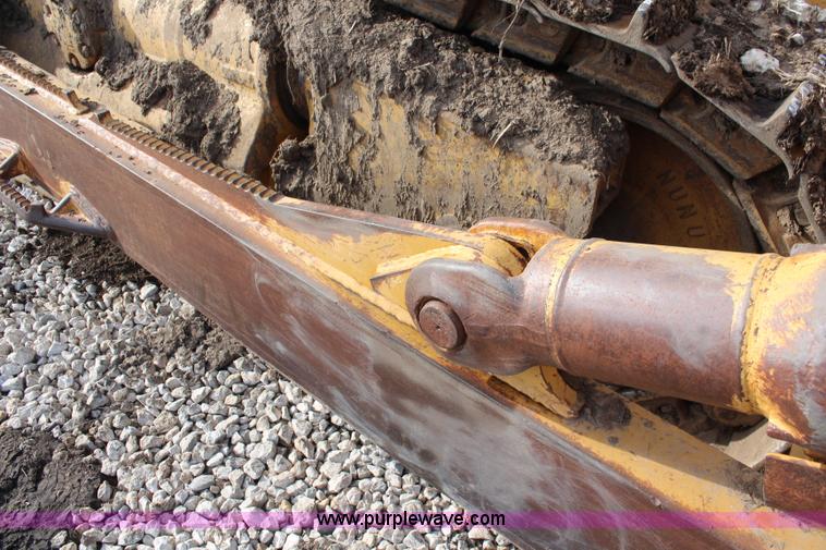 image for item K8839 2001 Caterpillar D8R Series II dozer