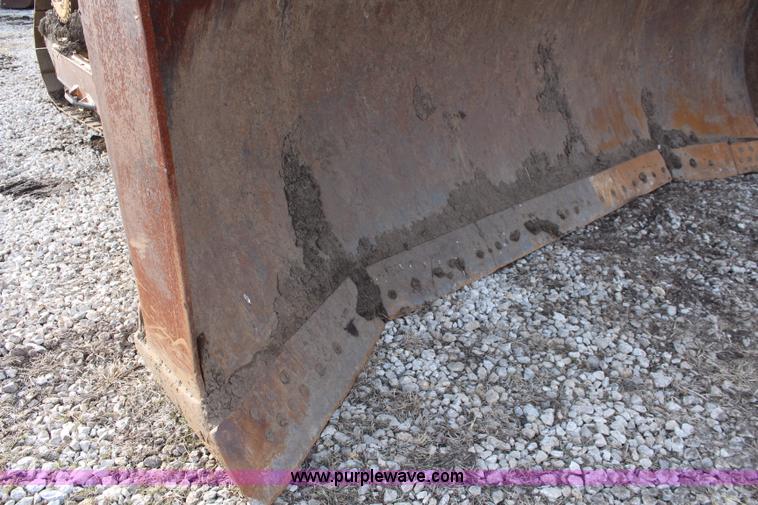 image for item K8839 2001 Caterpillar D8R Series II dozer