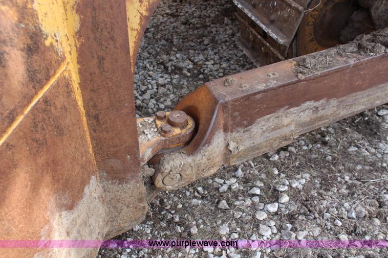 image for item K8839 2001 Caterpillar D8R Series II dozer