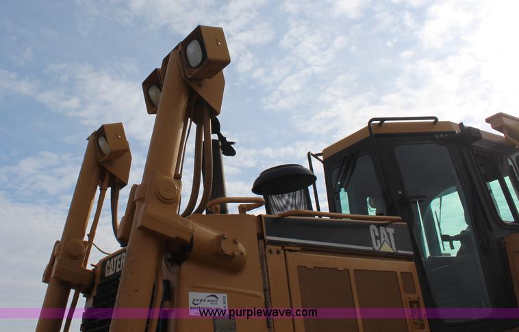 image for item K8839 2001 Caterpillar D8R Series II dozer