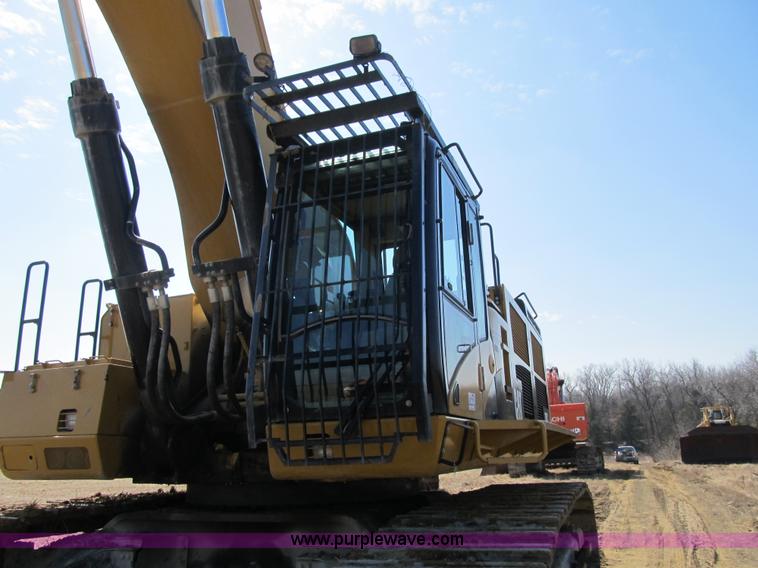 image for item K8841 2009 Caterpillar 385C L excavator