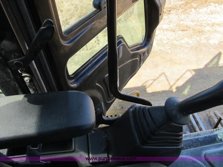 image for item K8841 2009 Caterpillar 385C L excavator