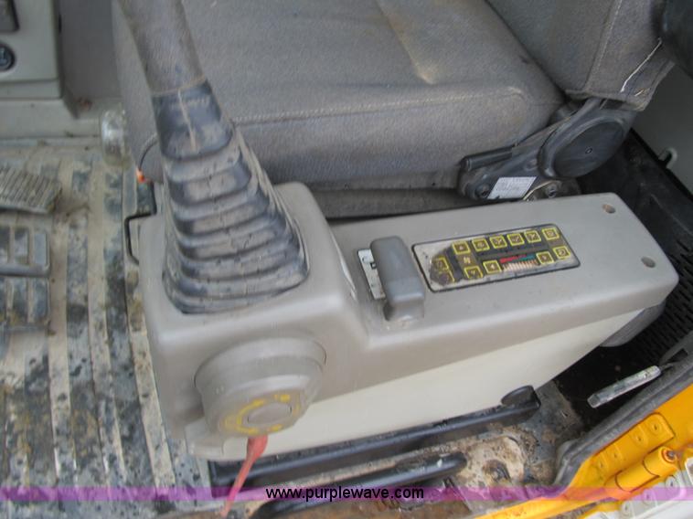 image for item K8842 2003 Hyundai Robex 450LC-7 excavator