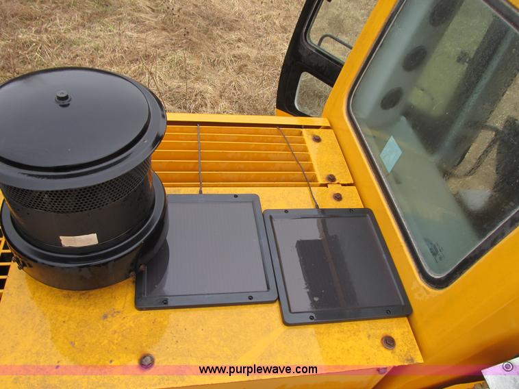 image for item K8842 2003 Hyundai Robex 450LC-7 excavator