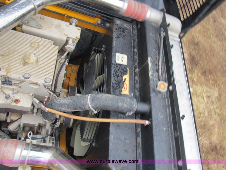 image for item K8842 2003 Hyundai Robex 450LC-7 excavator