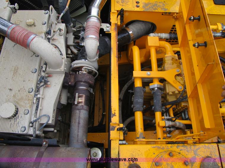 image for item K8842 2003 Hyundai Robex 450LC-7 excavator