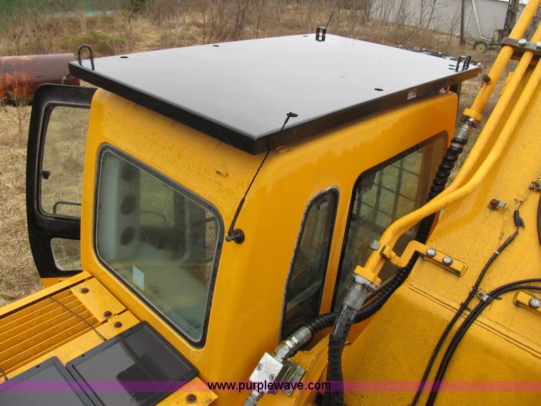 image for item K8842 2003 Hyundai Robex 450LC-7 excavator