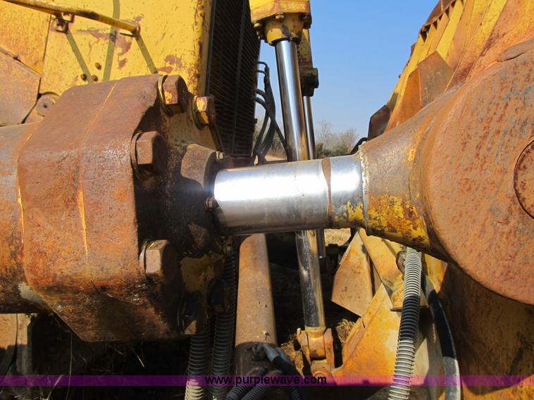 image for item K8843 1997 Caterpillar D11R dozer