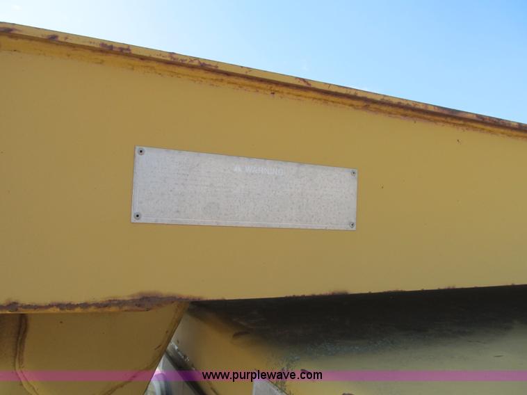 image for item K8843 1997 Caterpillar D11R dozer