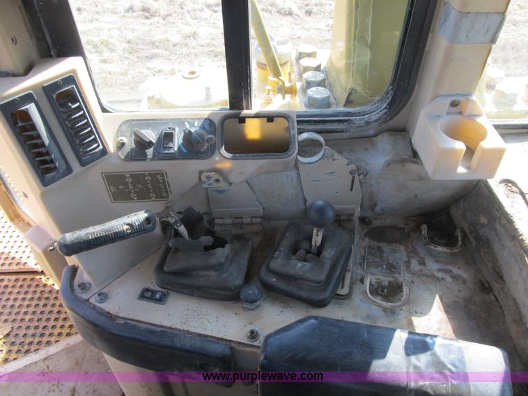 image for item K8843 1997 Caterpillar D11R dozer