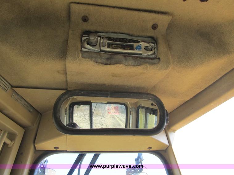 image for item K8843 1997 Caterpillar D11R dozer