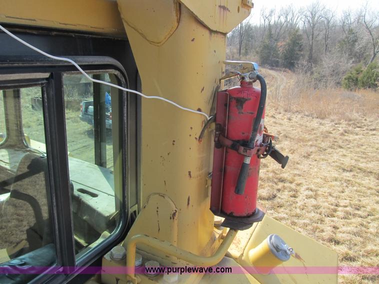 image for item K8843 1997 Caterpillar D11R dozer