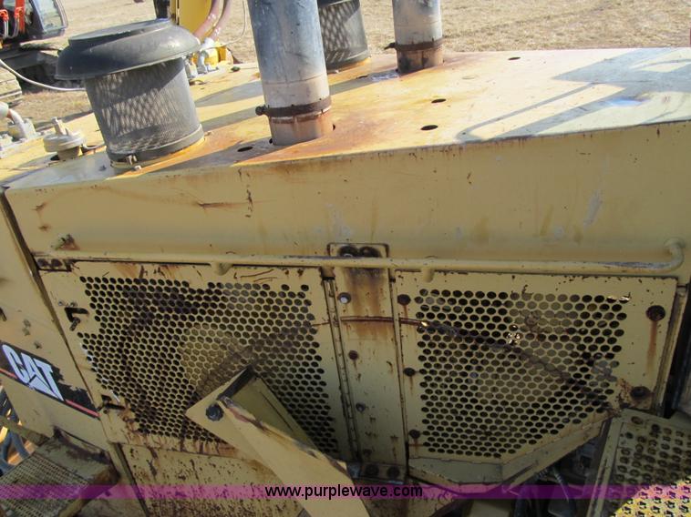 image for item K8843 1997 Caterpillar D11R dozer