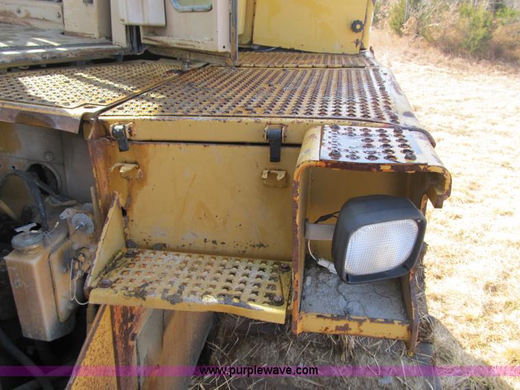 image for item K8843 1997 Caterpillar D11R dozer