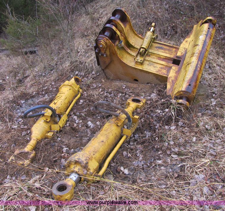 image for item K8843 1997 Caterpillar D11R dozer