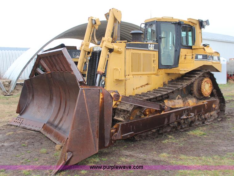 image for item K8944 1998 Caterpillar D8R dozer