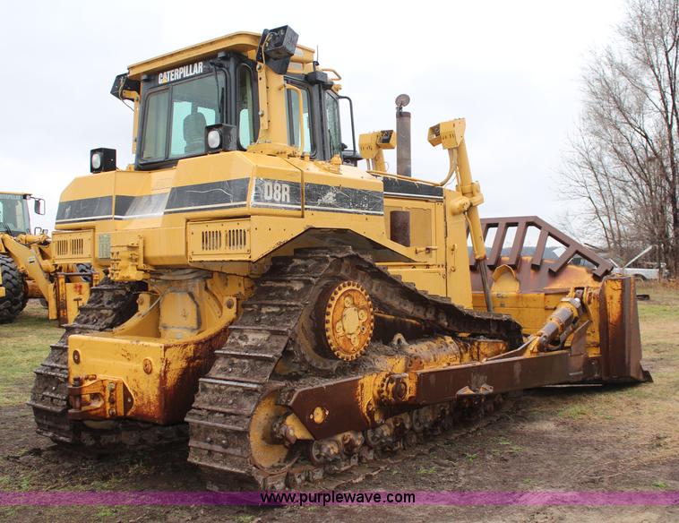 image for item K8944 1998 Caterpillar D8R dozer