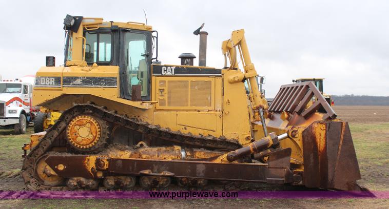 image for item K8944 1998 Caterpillar D8R dozer