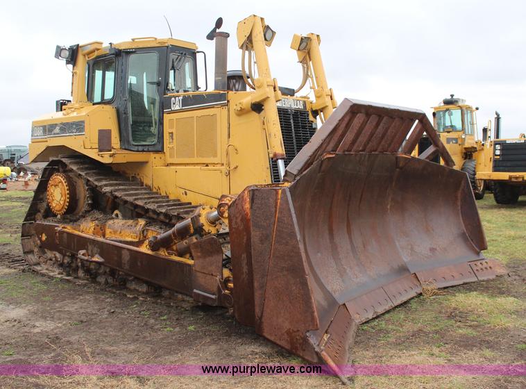 image for item K8944 1998 Caterpillar D8R dozer