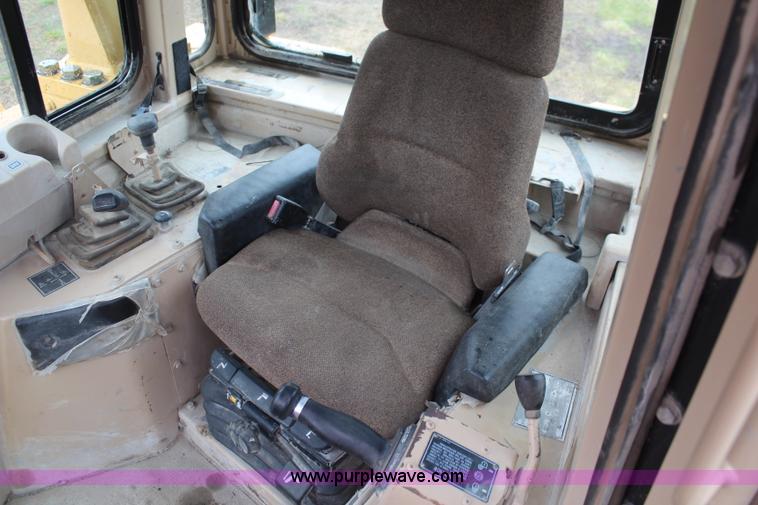 image for item K8944 1998 Caterpillar D8R dozer
