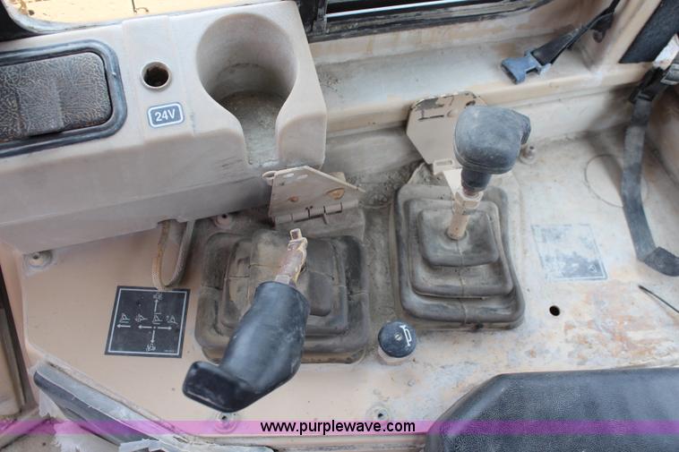 image for item K8944 1998 Caterpillar D8R dozer