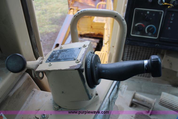 image for item K8944 1998 Caterpillar D8R dozer