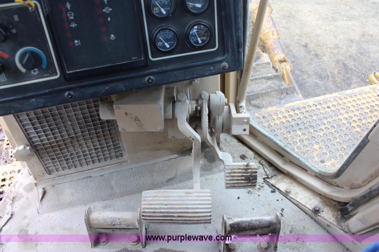 image for item K8944 1998 Caterpillar D8R dozer