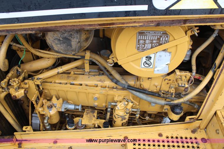 image for item K8944 1998 Caterpillar D8R dozer