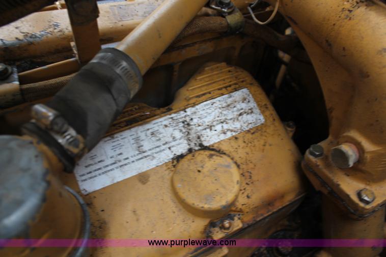 image for item K8944 1998 Caterpillar D8R dozer