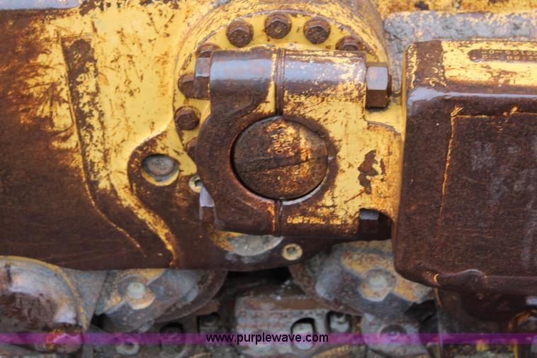 image for item K8944 1998 Caterpillar D8R dozer