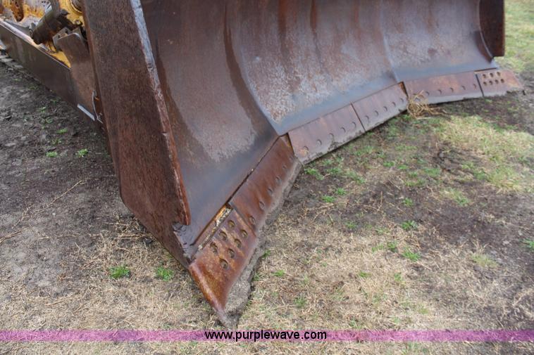 image for item K8944 1998 Caterpillar D8R dozer