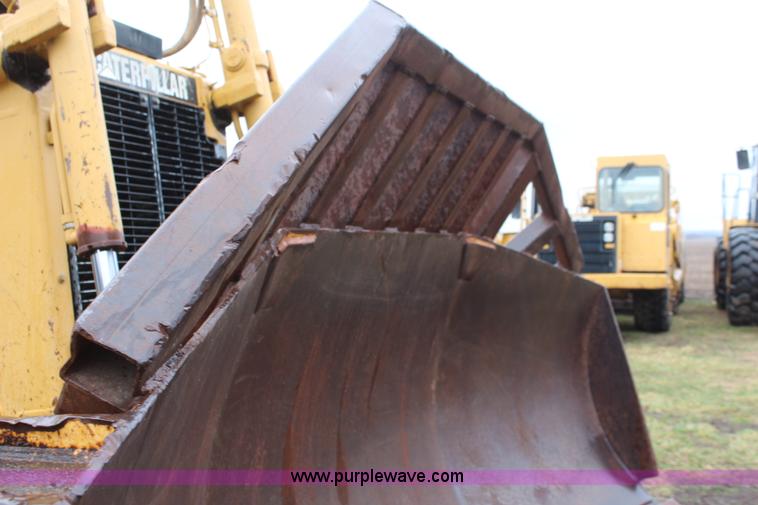 image for item K8944 1998 Caterpillar D8R dozer
